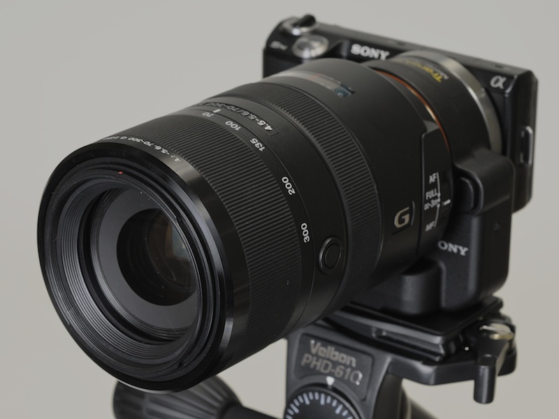 <b>70-300mm F4.5-5.6 G SSM装着例</b>