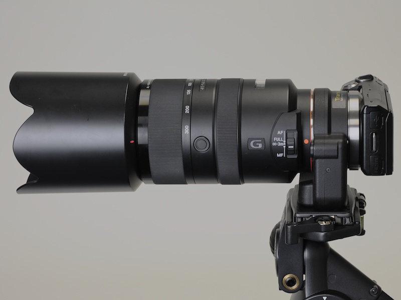 <b>70-300mm F4.5-5.6 G SSM装着例</b>