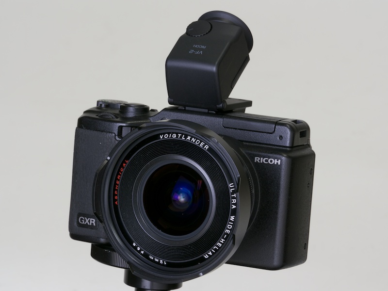 <b>GXR+GXR MOUNT A12+ULTRA WIDE-HELIAR 12mm F5.6 Aspherical II+VF-2の勇姿</b>