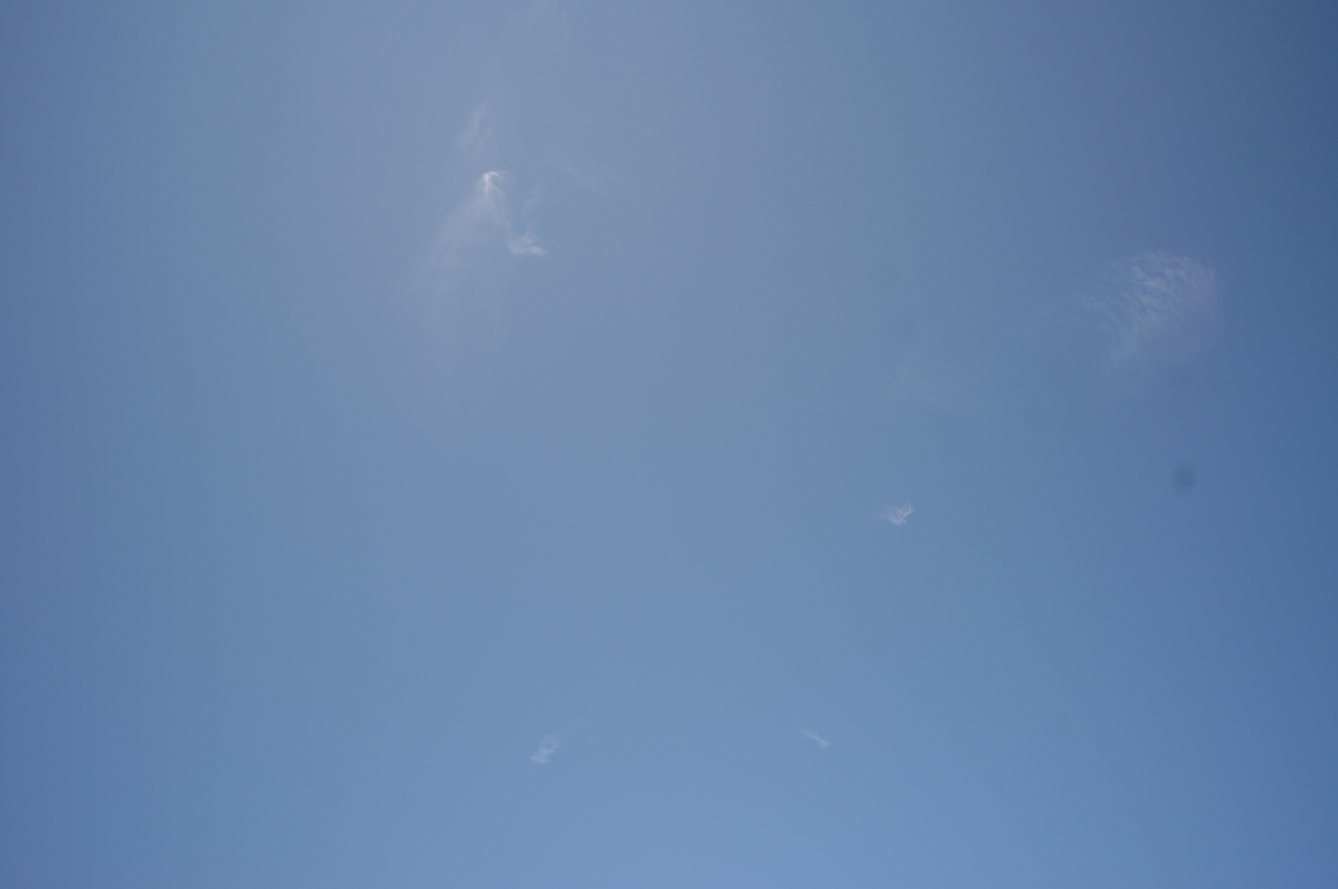 <b>周辺光量補正:±0 / GXR MOUNT A12 / ULTRA WIDE-HELIAR 12mm F5.6 II / 3.9MB / 4,288×2,848 / 1/870秒 / F8 / 0.0EV / ISO200 / WB:屋外 / 12mm</b>