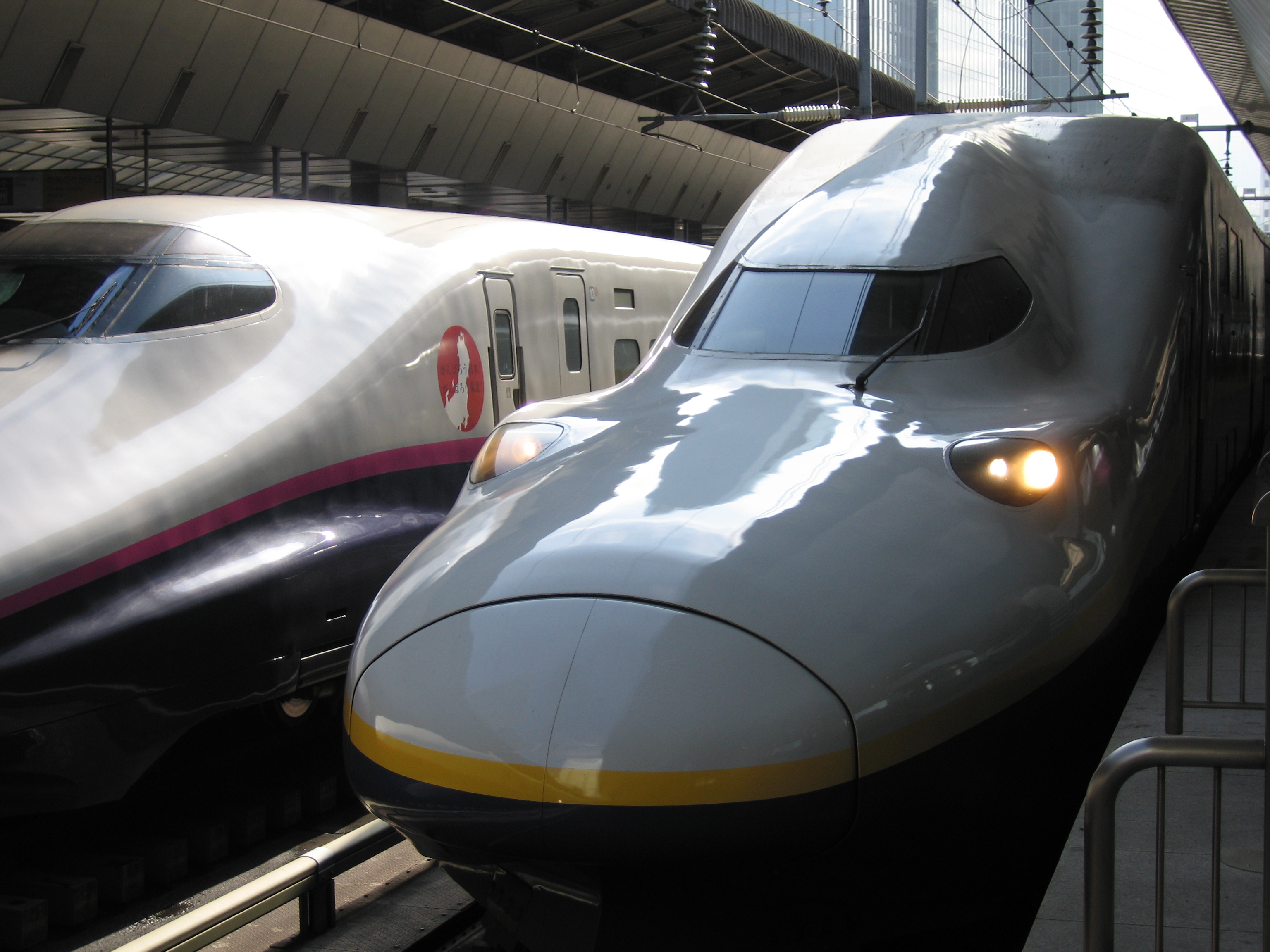 <b>PowerShot S70 / 約2.1MB / 3,072×2,304 / 1/320秒 / F4 / +0.3EV / ISO50 / WB:オート / 13.2mm</b>