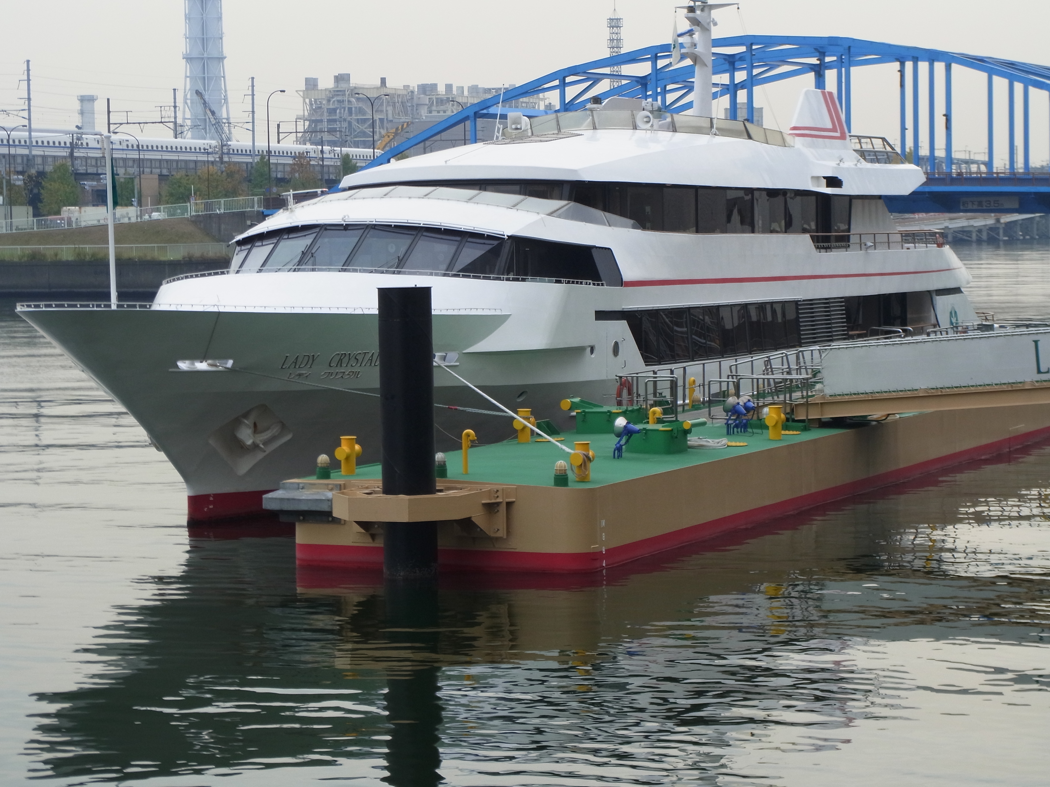 <b>CX6 / 約3.7MB / 3,648×2,736 / 1/104秒 / F4.8 / +0.3EV / ISO104 / WB:オート / 18.3mm</b>