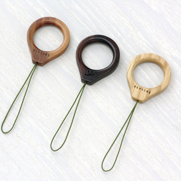 <b>モスグリーン</b>