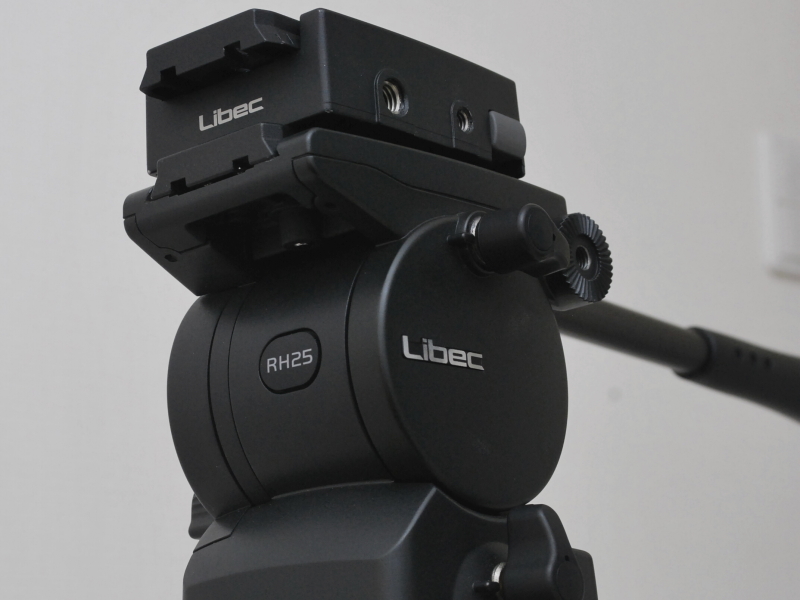 <b>雲台への装着例</b>