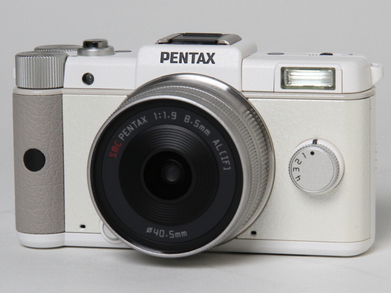<b>PENTAX Q</b>