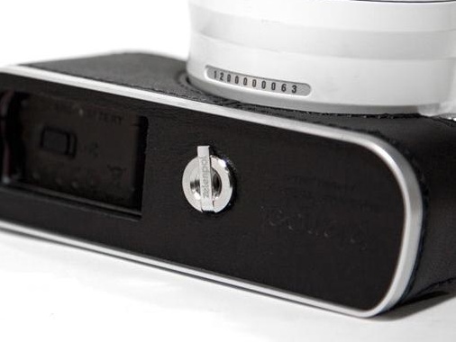 <b>レバー内蔵のジョイントネジを採用</b>