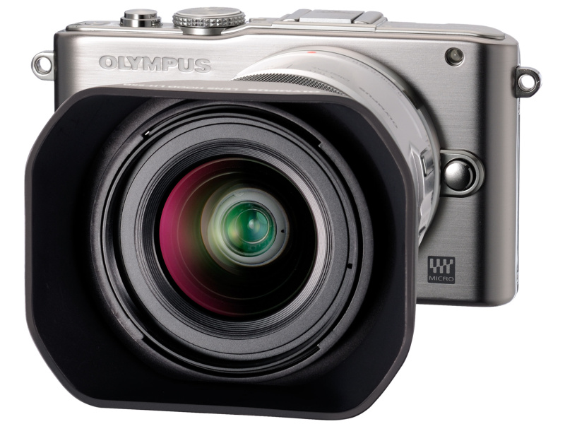 <b>対応フードを装着したところ</b>