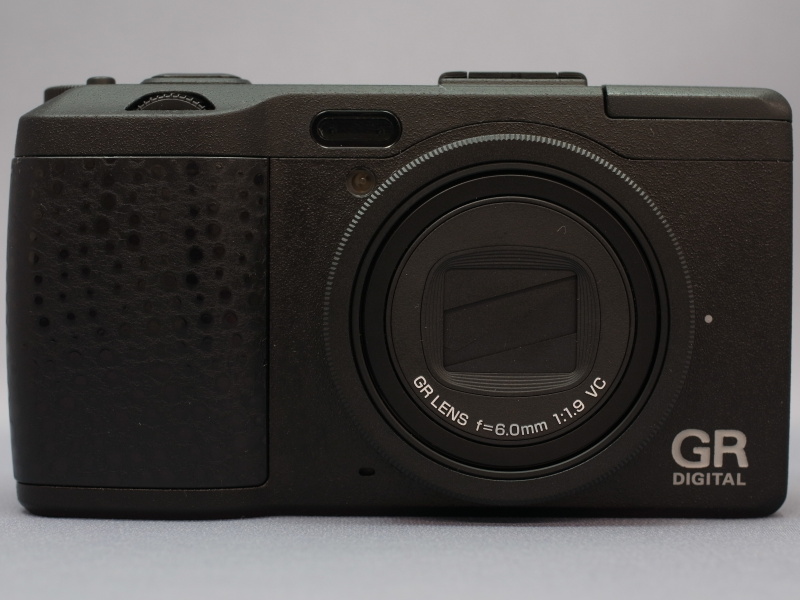 <b>レザー調（ブラック）</b>