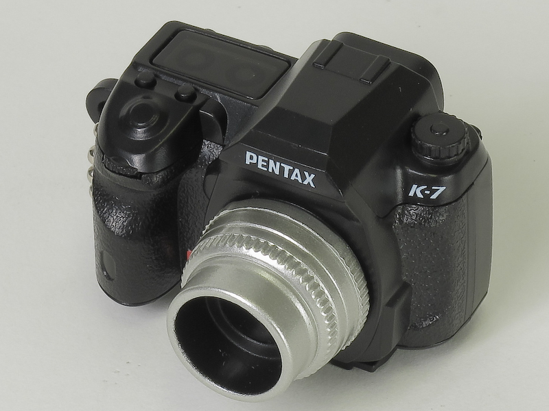 <b>K-7 + DA 70mm F2.4 Limited Silver</b>