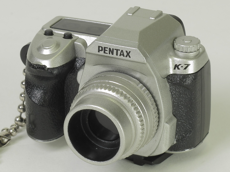 <b>K-7 Limited Silver + DA 70mm F2.4 Limited Silver</b>