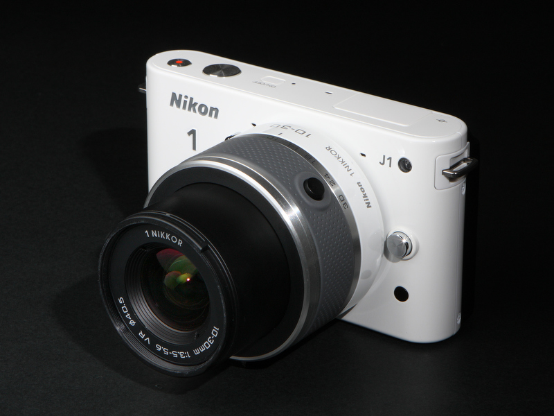 <b>1型：Nikon 1 J1</b>