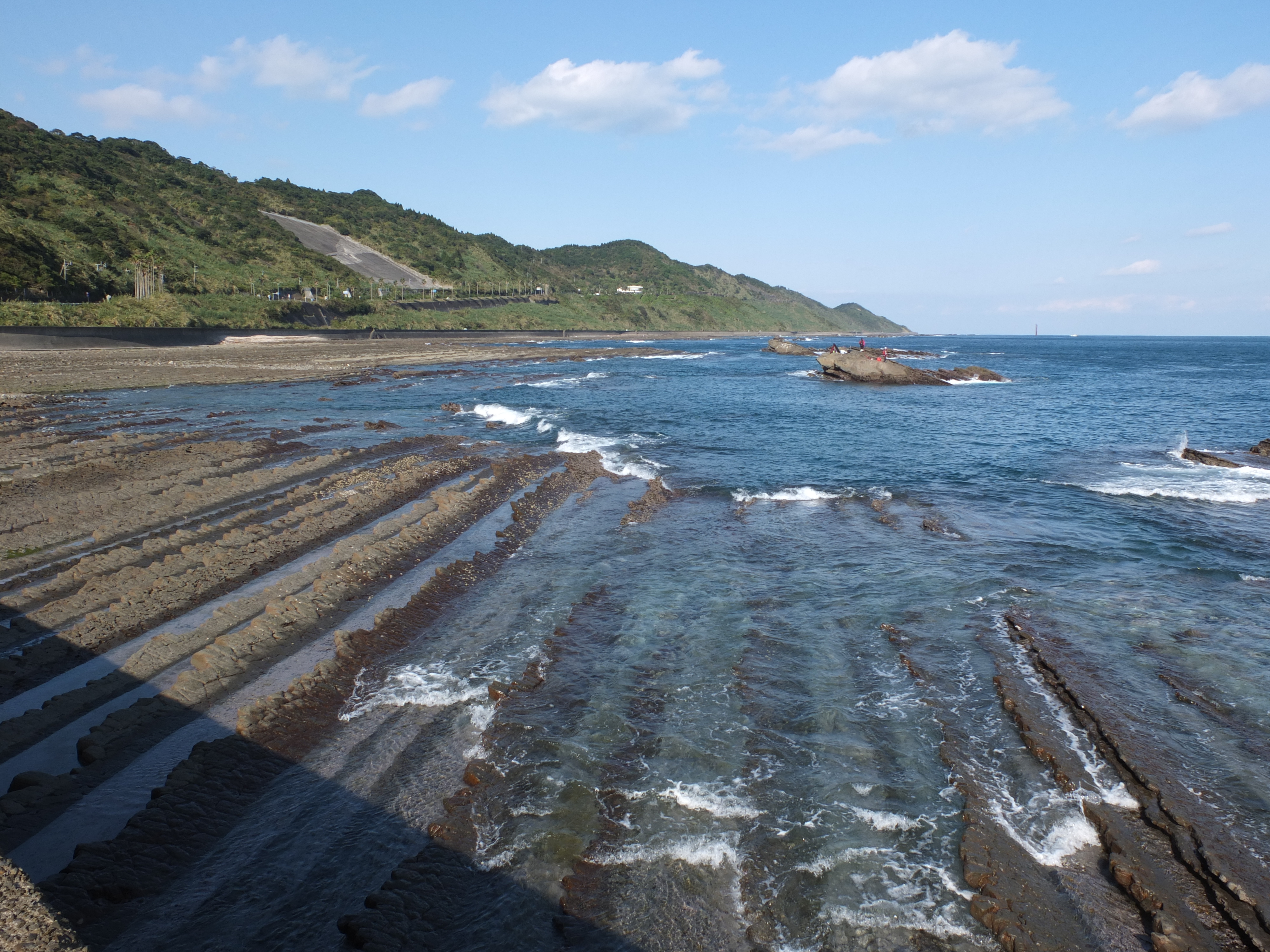 <b>FUJIFILM X10 / 約4.7MB / 4,000×3,000 / 1/240秒 / F8 / 0.0EV / ISO100 / WB:オート / 7.1mm</b>