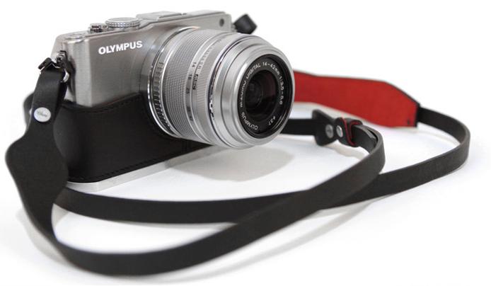 <b>OLYMPUS・E-PL3&amp;PM1用イタリアンレザー製カメラボディケース＆ストラップセット</b>