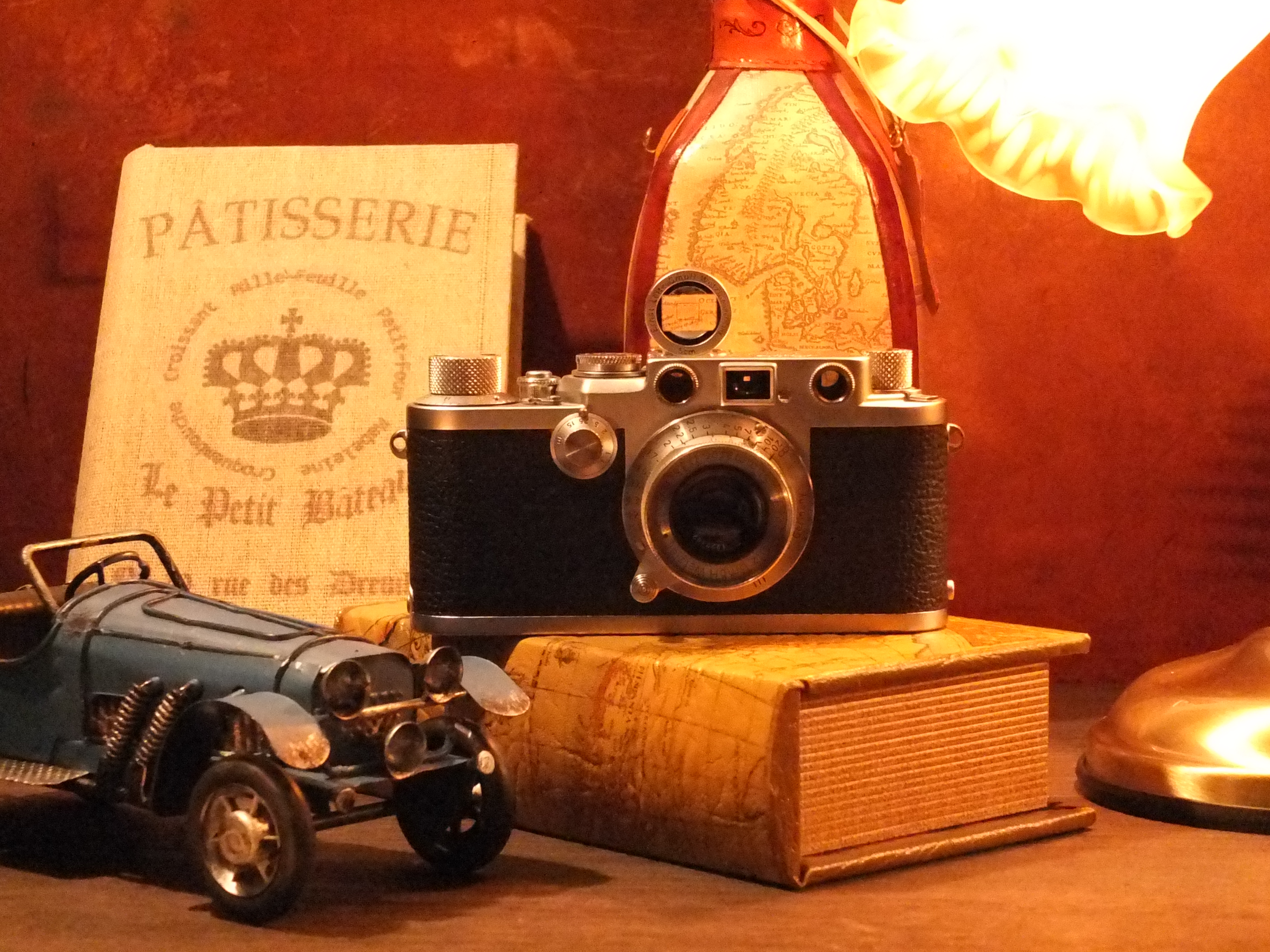 <b>ISO6400 / FUJIFILM X-S1 / 約2.6MB / 2816x2112 / 1/27秒 / F5 / +0.3EV / WB:オート / 20.5mm</b>