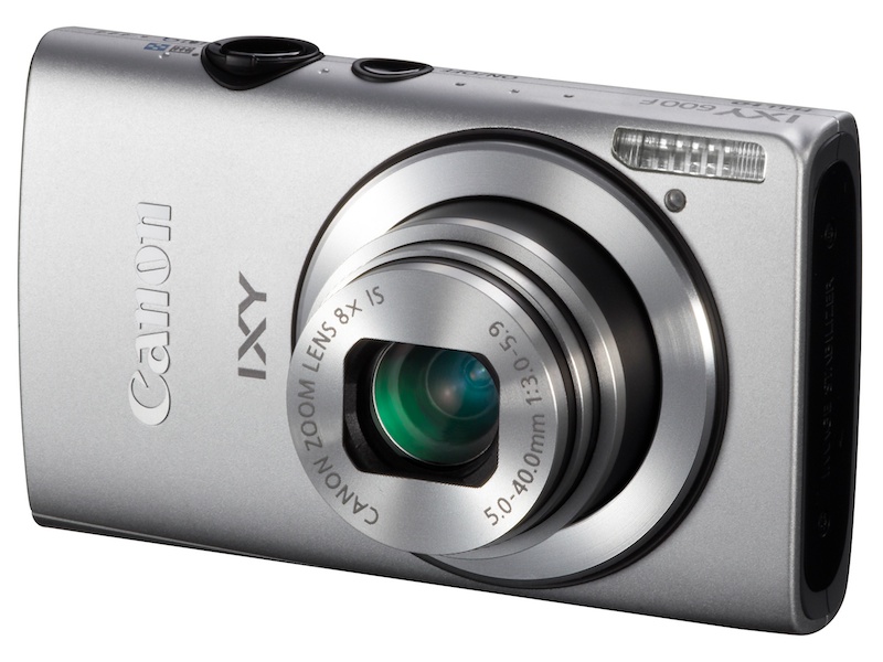 <b>IXYシリーズも進化。写真のIXY 600Fなど薄型モデルの評価が高かった</b>