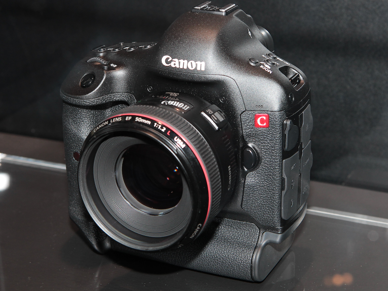 <b>キヤノンが開発を発表した4K動画対応のデジタル一眼レフカメラ</b>