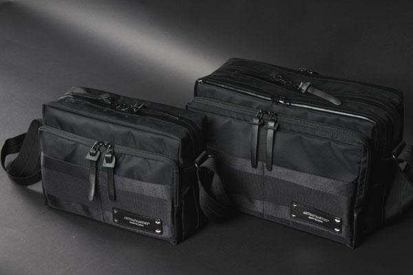 <b>左からMCAM-1100、MCAM-1000</b>