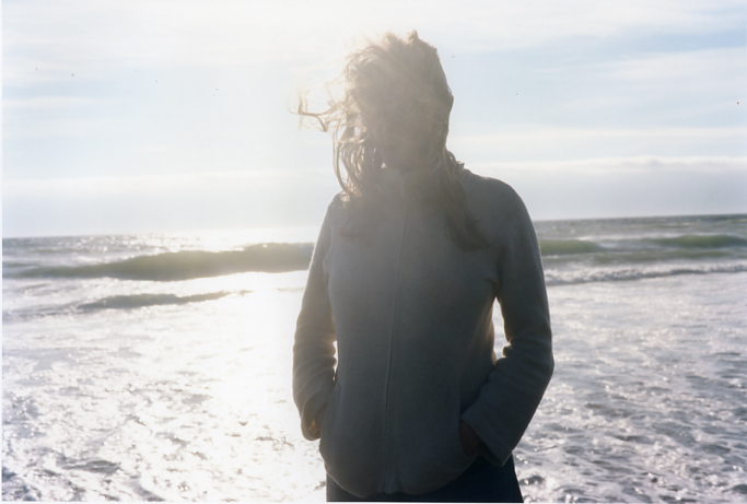 <b>（c）岩根愛</b>