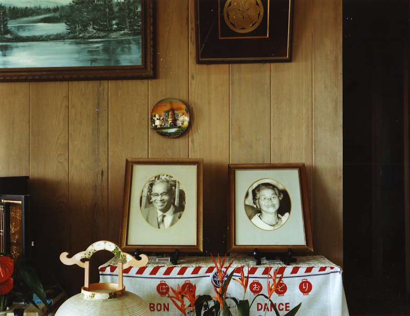 <b>（c）岩根愛</b>