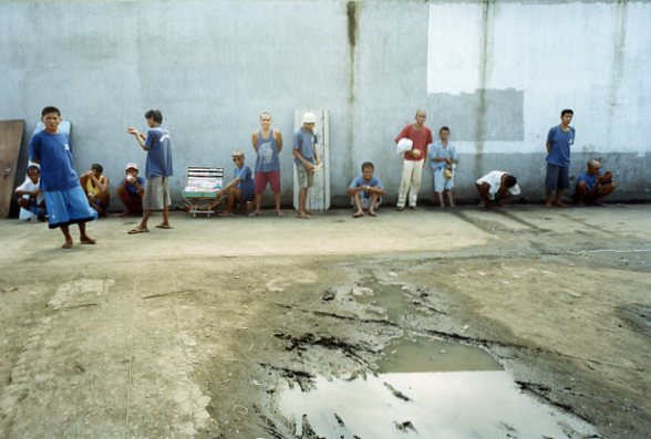 <b>（c）岩根愛</b>