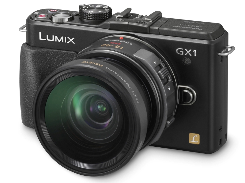 <b>LUMIX DMC-GX1に装着したところ</b>