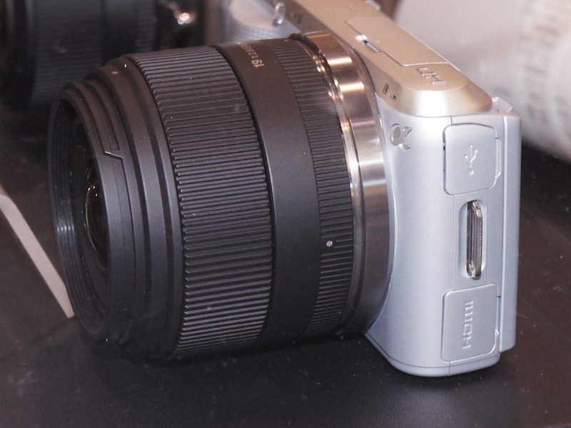 <b>SIGMA 19mm F2.8 EX DN</b>