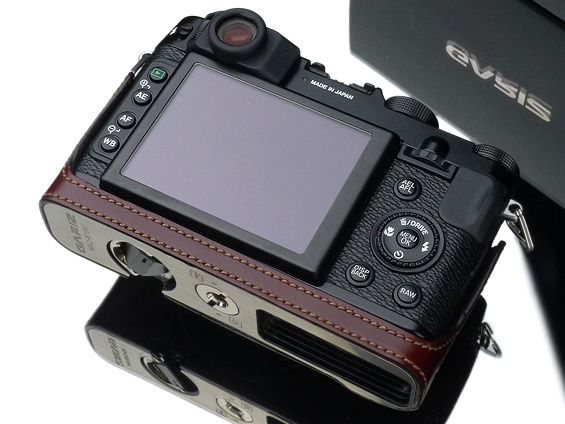 <b>背面（ダークブラウン）</b>