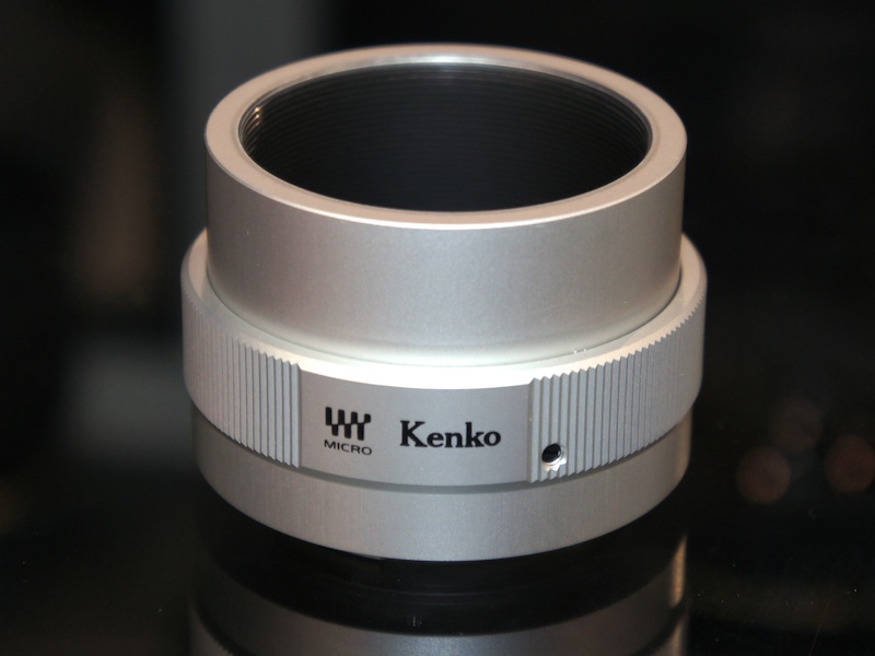 <b>マウントダプターにはマイクロフォーサーズのロゴが入る</b>