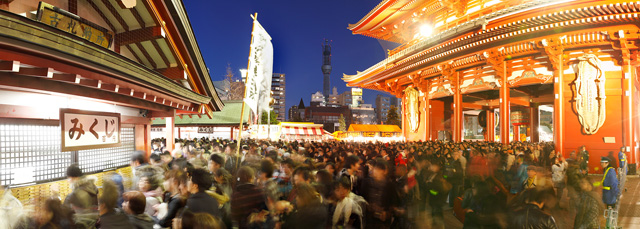 <b>2011年1月2日 台東区 浅草（c）SATO Shintaro</b>