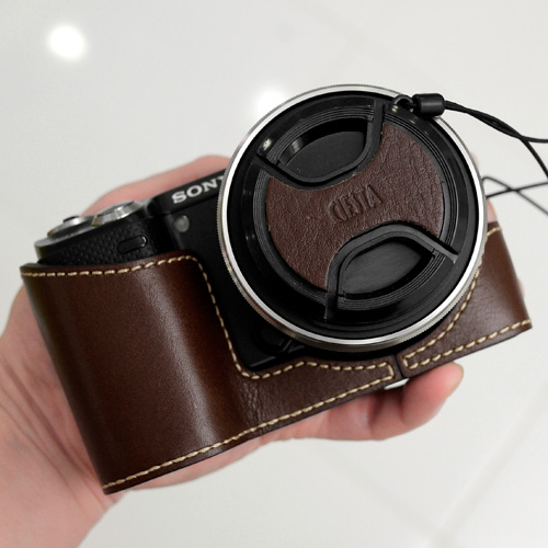 <b>ダークブラウン</b>