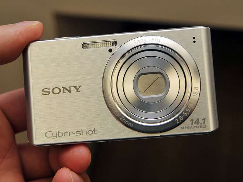 <b>DSC-W610（シルバー）</b>