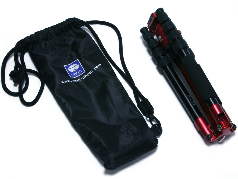 <b>脚部反転時の縮長は30cm</b>