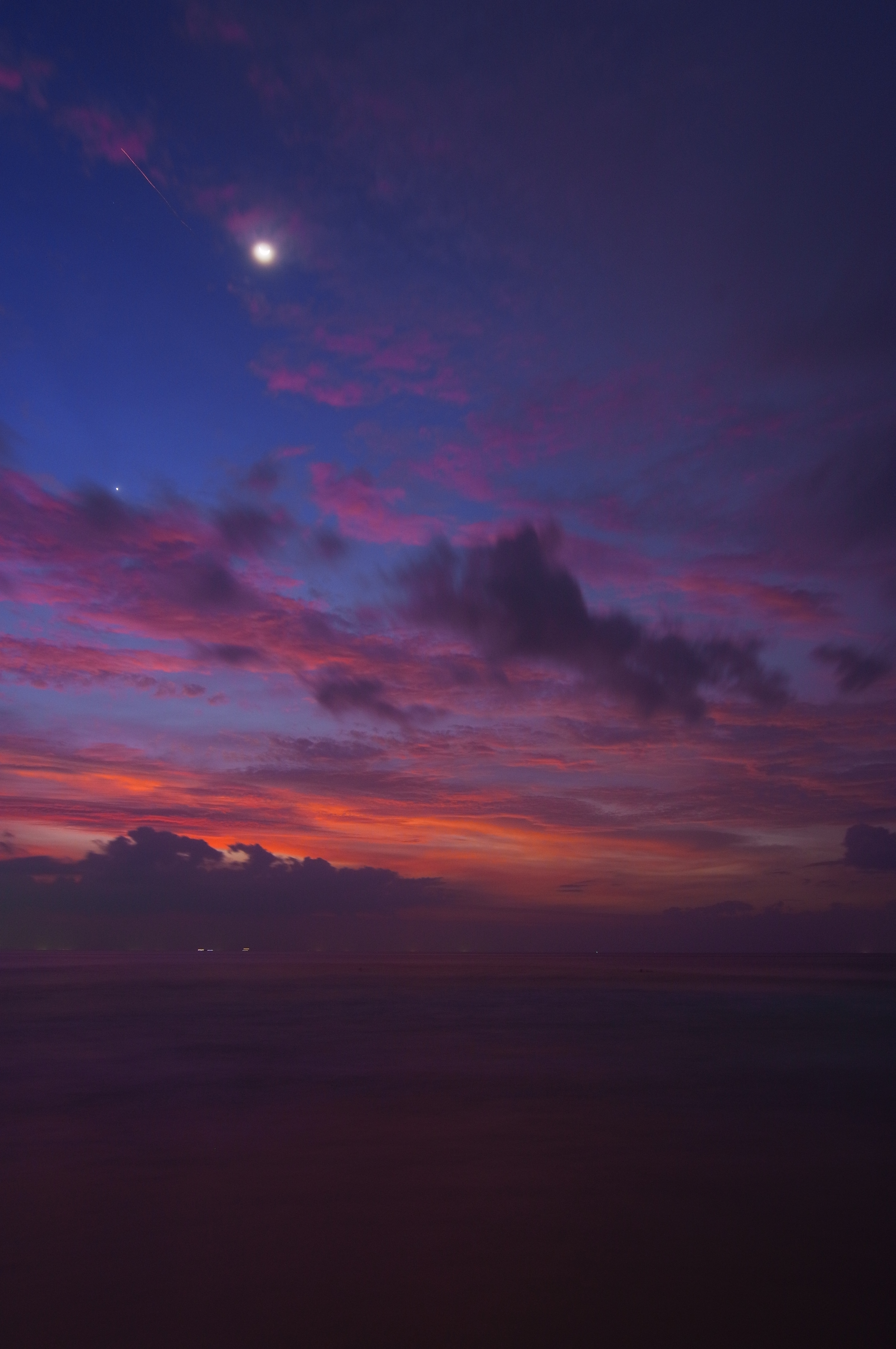 <b>GXR MOUNT A12 / AT-X 124 PRO DX / 約4.1MB / 2,848×4,288 / 15秒 / 0.0EV / ISO200 / WB:屋外</b>