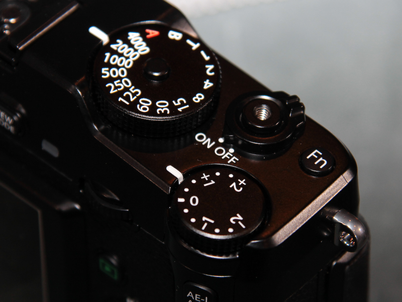 <b>シャッターボタン周り</b>