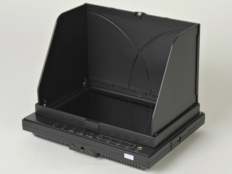 <b>同梱のフードは深さが12.4cmある</b>