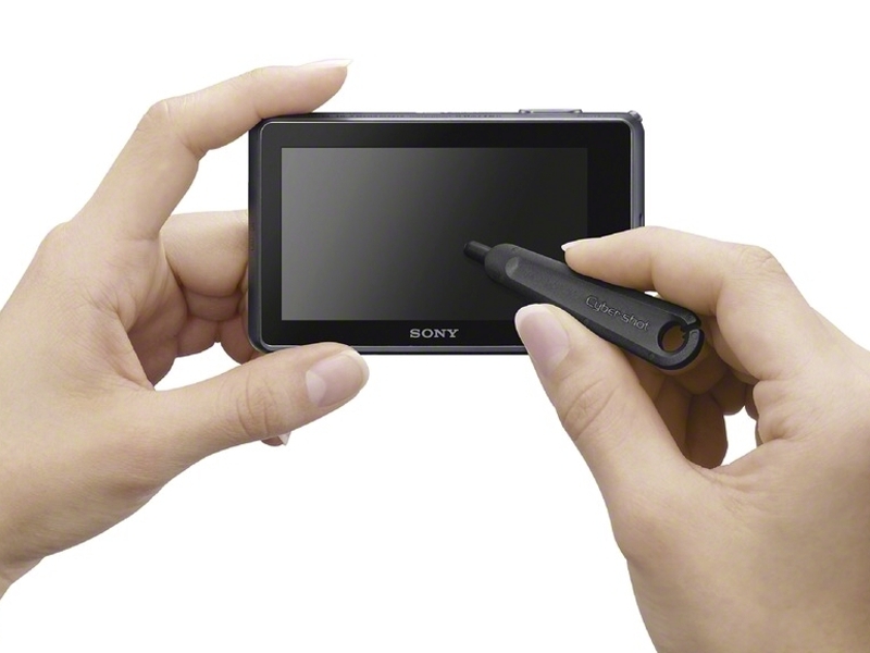 <b>タッチパネルを採用</b>