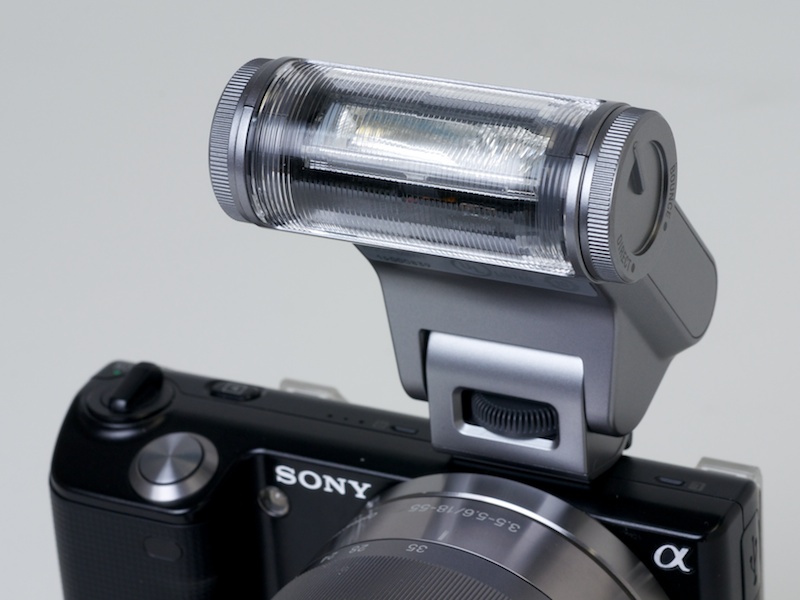 <b>TELE（バウンス）。左手側のダイヤルを回すと直射とバウンスを切り替え可能</b>