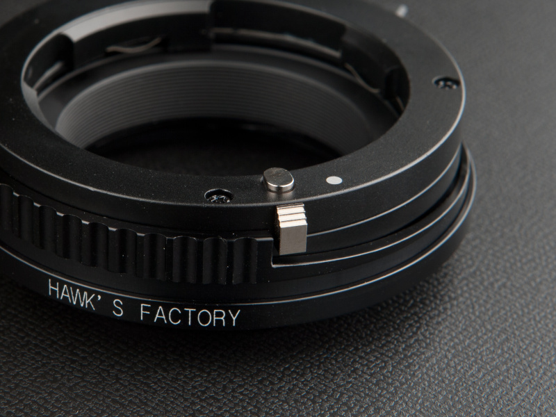 <b>ヘリコイドをせり出したところ。この数ミリのせり出しで、近接撮影が可能になる。</b>