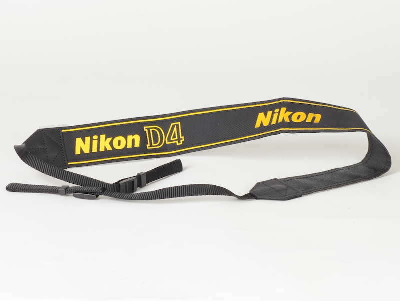 <b>同梱のストラップ</b>