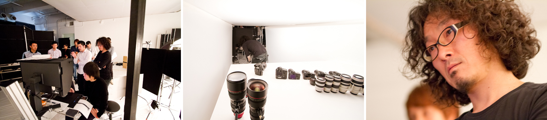 <b>テーブル上の商品のほこりを取り除きながら、ほんのわずかな傾きなどをグルーガンなどでジャストの位置に修正固定していく。同時に別のスタジオスタッフはライティングに手を加えて、商品がもっとも美しくかつ、見る人に伝わりやすいように調整していく。そのどの作業にも望月氏の的確な指示が入る。</b>