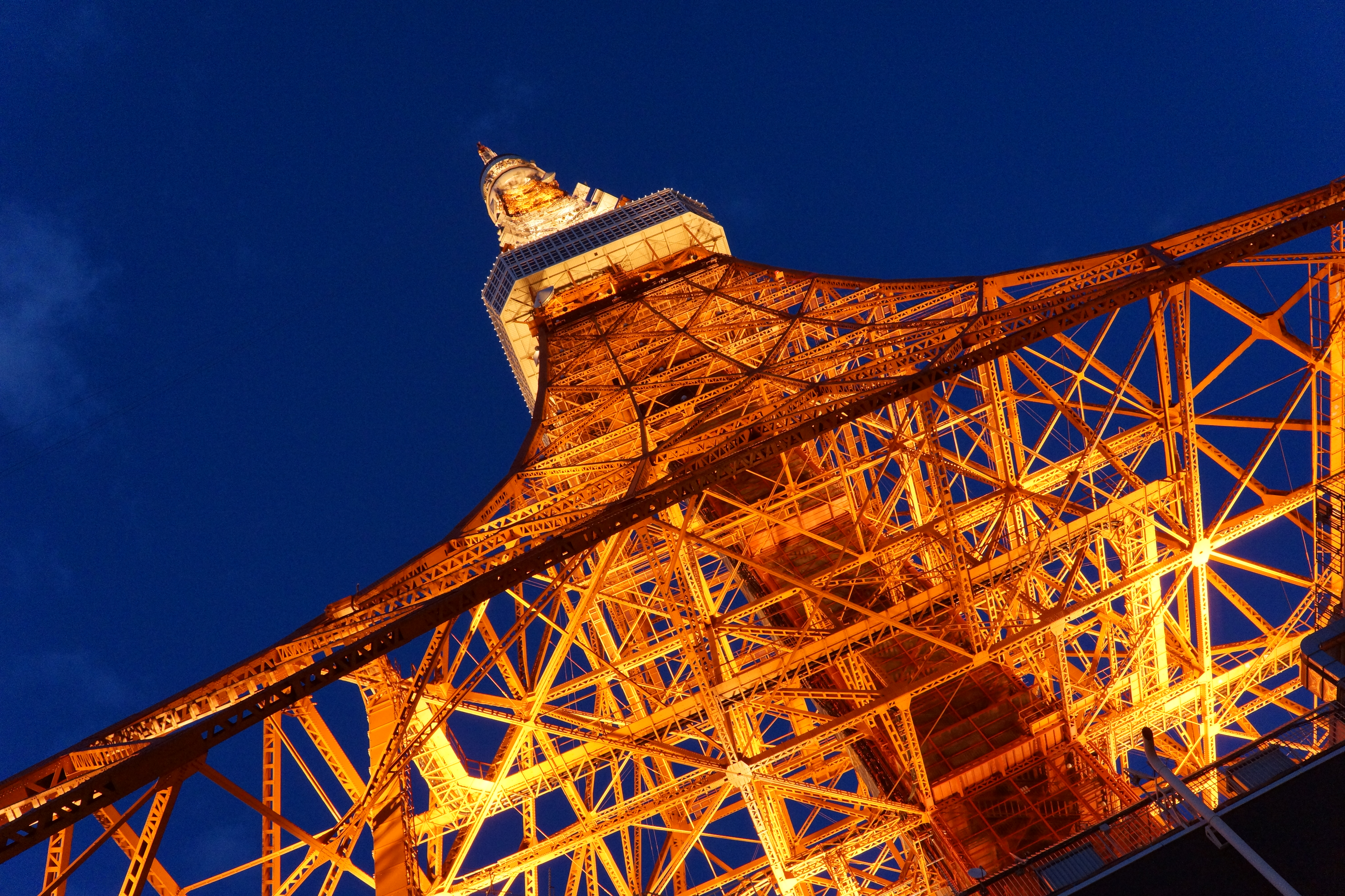 <b>NR:弱 / ISO1600 / NEX-7 / E 18-55mm F3.5-5.6 OSS / 9.8MB / 6,000×4,000 / 1/40秒 / F8 / +0.3EV / WB:オート / 18mm</b>