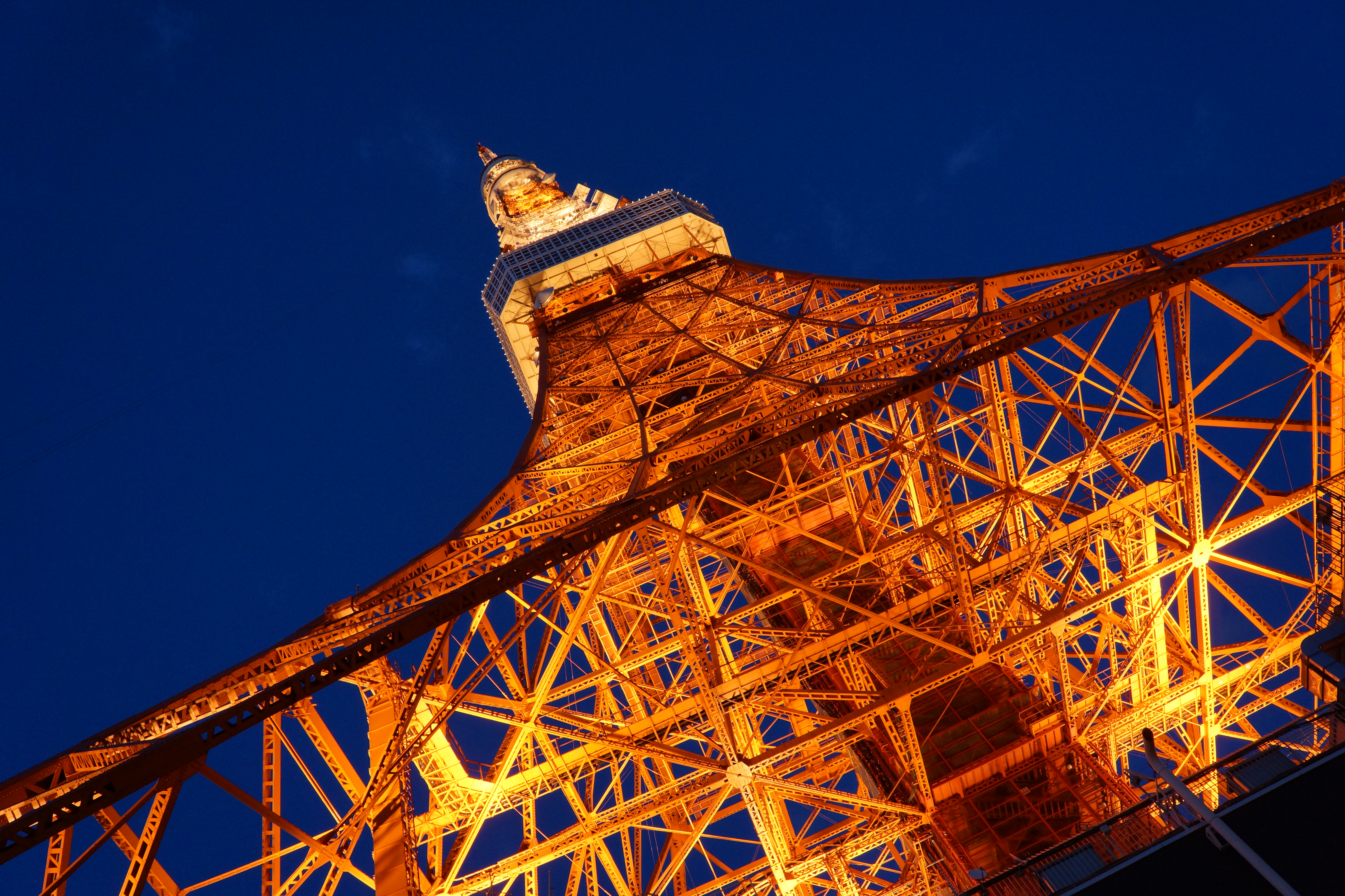 <b>NR:標準 / ISO800 / NEX-7 / E 18-55mm F3.5-5.6 OSS / 9.0MB / 6,000×4,000 / 1/25秒 / F8 / +0.3EV / WB:オート / 18mm</b>