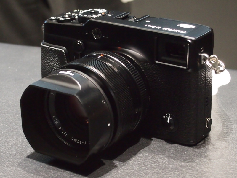 <b>FUJIFILM X-Pro1</b>