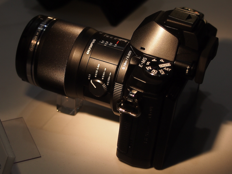 <b>カメラへの装着例</b>