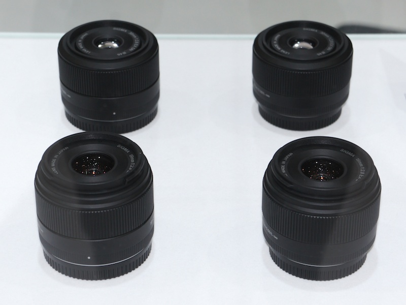 <b>マイクロフォーサーズ用とEマウント用を計4製品展示</b>