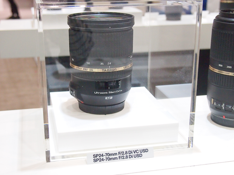 <b>今回の展示はケース内のみで、一般の来場者は手に取ることはできない</b>