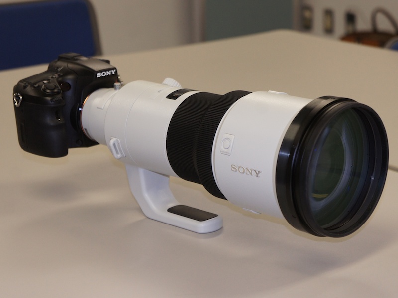 <b>α77に装着したところ</b>