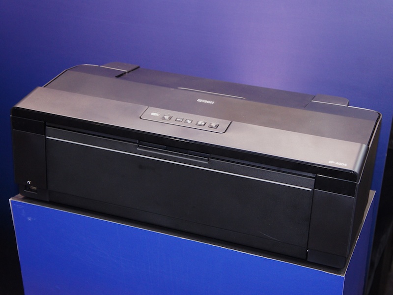 <b>A3ノビ対応の染料インクジェットプリンター「EP-4004」。2月1日発売。価格はオープン。実勢価格は4万円前後</b>