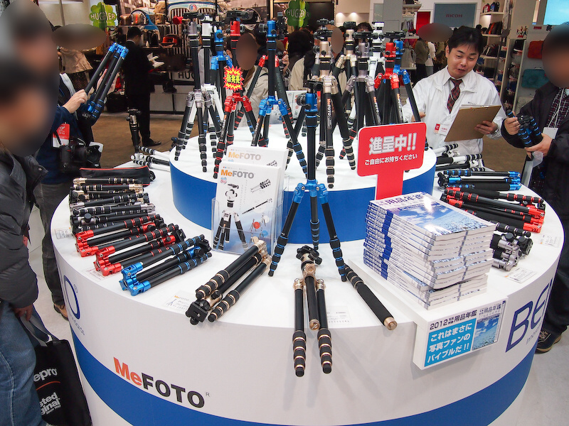 <b>MeFOTOシリーズを大々的に展示していた</b>