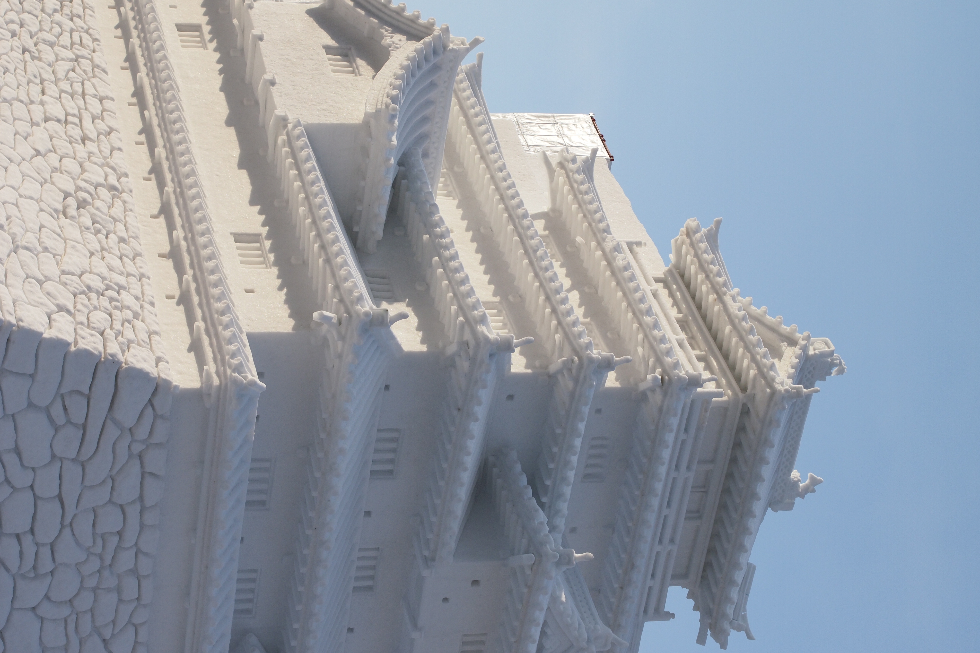 <b>会津若松市「鶴ヶ城」。完成度高かった。E-P3 / M. ZUIKO DIGITAL 45mm F1.8 / 4,032×2,688 / F4 / 1/2500秒 / 0.3EV / WB:晴天 / 45mm</b>